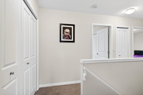 2002-1001 8 Street Nw, Airdrie, AB - Indoor Photo Showing Other Room