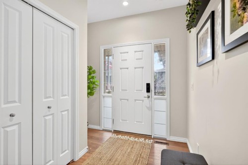 2002-1001 8 Street Nw, Airdrie, AB - Indoor Photo Showing Other Room