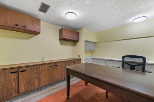 328 Norseman Road Nw, Calgary, AB - Indoor