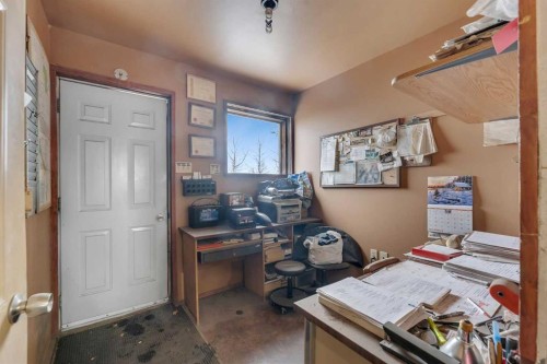 283058 Township Road 245A, Rural Rocky View County, AB - Indoor