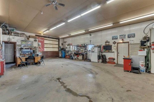 283058 Township Road 245A, Rural Rocky View County, AB - Indoor Photo Showing Garage