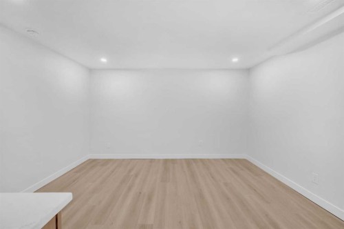 133 Erin Ridge Road Se, Calgary, AB - Indoor Photo Showing Other Room