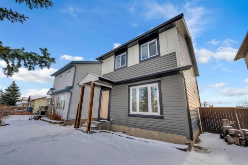 133 Erin Ridge Road Se, Calgary, AB - Outdoor With Exterior