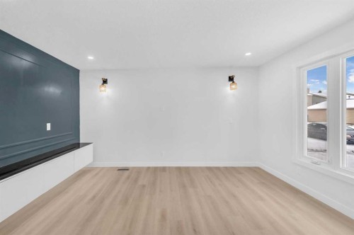 133 Erin Ridge Road Se, Calgary, AB - Indoor Photo Showing Other Room