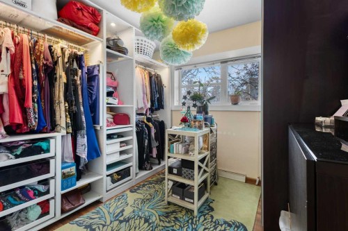 2816 24 Street Nw, Calgary, AB - Indoor With Storage