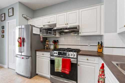 155 Citadel Drive Nw, Calgary, AB - Indoor Photo Showing Kitchen