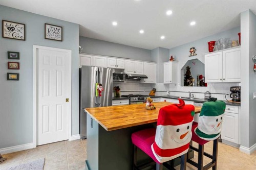 155 Citadel Drive Nw, Calgary, AB - Indoor Photo Showing Kitchen