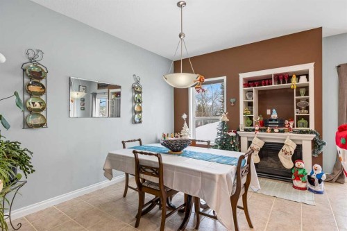155 Citadel Drive Nw, Calgary, AB - Indoor Photo Showing Dining Room