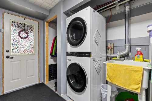 155 Citadel Drive Nw, Calgary, AB - Indoor Photo Showing Laundry Room