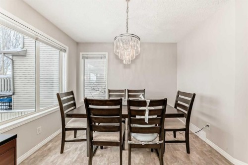 206 Evansmeade Close Nw, Calgary, AB - Indoor Photo Showing Dining Room
