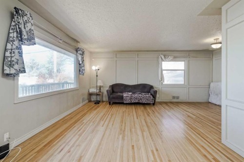 1468 Renfrew Drive Ne, Calgary, AB - Indoor