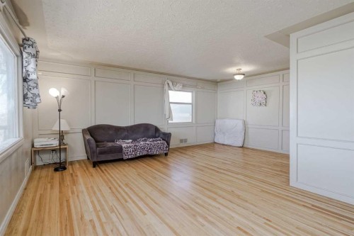 1468 Renfrew Drive Ne, Calgary, AB - Indoor