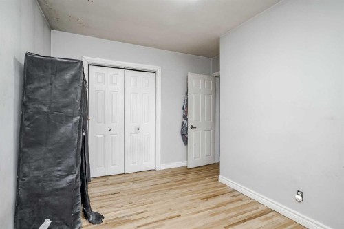 1468 Renfrew Drive Ne, Calgary, AB - Indoor