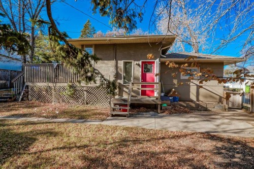 1468 Renfrew Drive Ne, Calgary, AB - Outdoor With Deck Patio Veranda