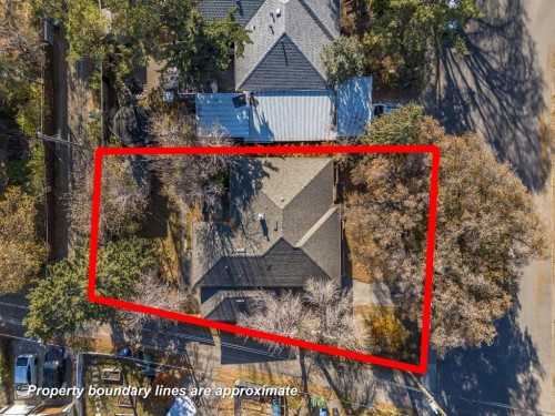 1468 Renfrew Drive Ne, Calgary, AB - Outdoor