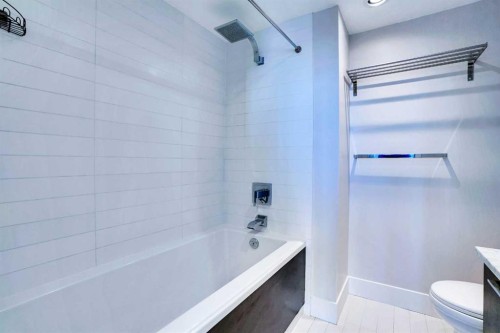 502-1111 10 Street Sw, Calgary, AB - Indoor Photo Showing Bathroom