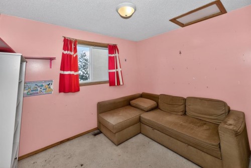 43 Somercrest Circle Sw, Calgary, AB - Indoor