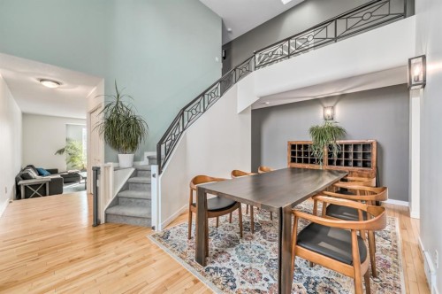 506 19 Avenue Nw, Calgary, AB - Indoor