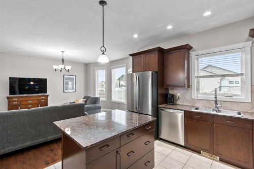 6 Vera Close, Olds, AB - Indoor Photo Showing Kitchen
