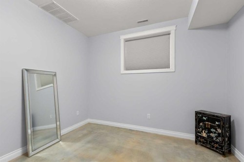 6 Vera Close, Olds, AB - Indoor Photo Showing Other Room