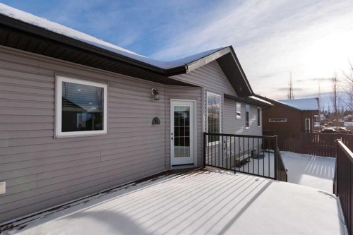6 Vera Close, Olds, AB - Outdoor With Deck Patio Veranda With Exterior
