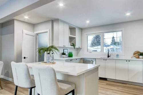 1724 Valleyview Road Ne, Calgary, AB - Indoor