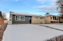 1724 Valleyview Road Ne, Calgary, AB  - Outdoor 