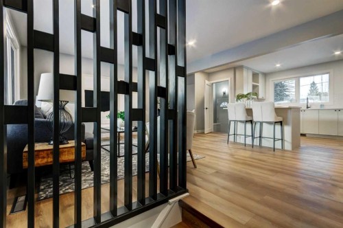 1724 Valleyview Road Ne, Calgary, AB - Indoor Photo Showing Other Room