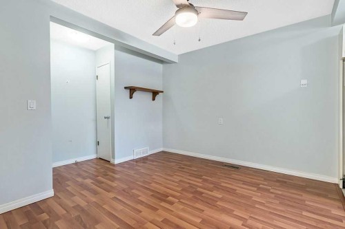 55-740 Bracewood Drive Sw, Calgary, AB - Indoor Photo Showing Other Room