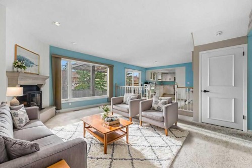 31 Edforth Way Nw, Calgary, AB - Indoor Photo Showing Living Room