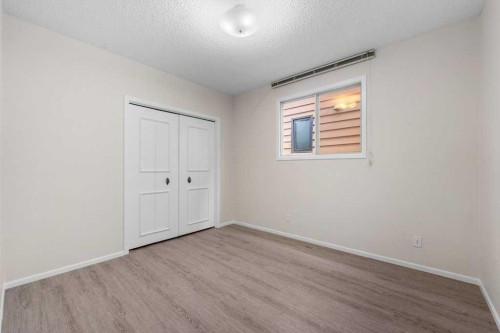 31 Edforth Way Nw, Calgary, AB - Indoor Photo Showing Other Room