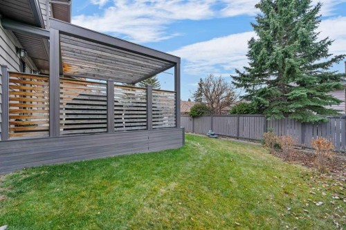 31 Edforth Way Nw, Calgary, AB - Outdoor