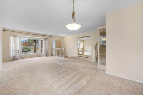 31 Edforth Way Nw, Calgary, AB - Indoor