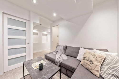 2-52 6 Street Ne, Calgary, AB - Indoor