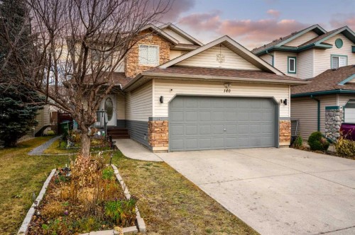 140 Fairways Drive NW Airdrie, AB T4B 2R8