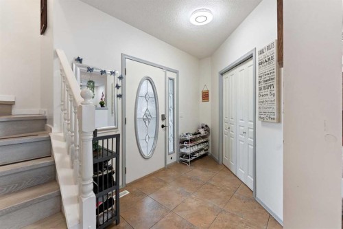 140 Fairways Drive Nw, Airdrie, AB - Indoor Photo Showing Other Room