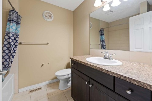 10622 Cityscape Drive Ne, Calgary, AB - Indoor Photo Showing Bathroom