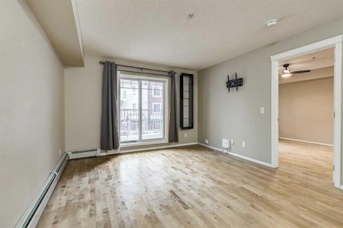 8106-70 Panamount Drive Nw, Calgary, AB - Indoor Photo Showing Other Room