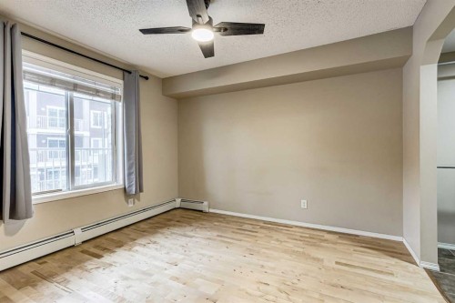 8106-70 Panamount Drive Nw, Calgary, AB - Indoor Photo Showing Other Room