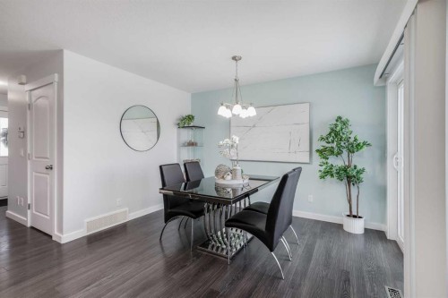 251 Kingsbridge Road Se, Airdrie, AB - Indoor Photo Showing Dining Room
