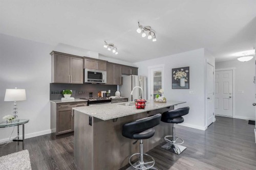 251 Kingsbridge Road Se, Airdrie, AB - Indoor Photo Showing Kitchen
