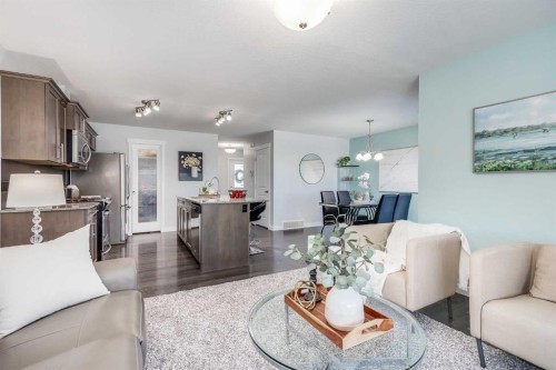 251 Kingsbridge Road Se, Airdrie, AB - Indoor Photo Showing Living Room