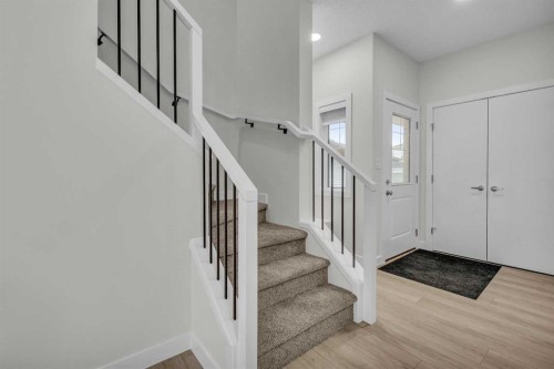 268 Legacy Glen Parade Se, Calgary, AB - Indoor Photo Showing Other Room
