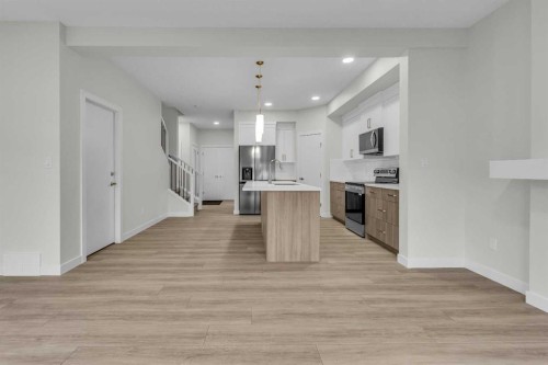 268 Legacy Glen Parade Se, Calgary, AB - Indoor Photo Showing Kitchen