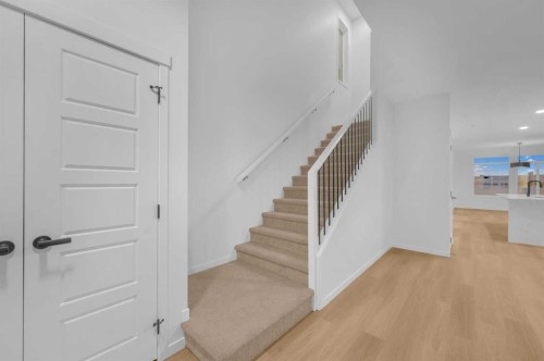 94 Royston Park Nw, Calgary, AB - Indoor Photo Showing Other Room