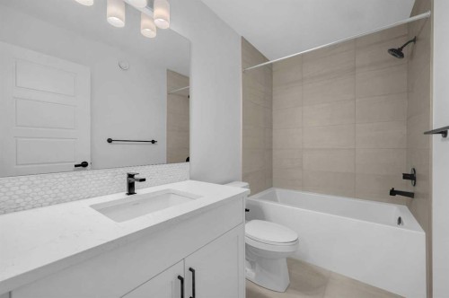 94 Royston Park Nw, Calgary, AB - Indoor Photo Showing Bathroom