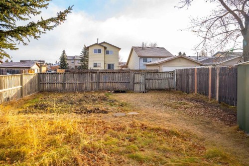 144 Whitmire Road Ne, Calgary, AB - Outdoor