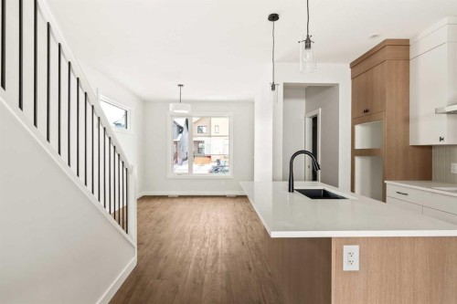 46 Starling Boulevard Nw, Calgary, AB - Indoor