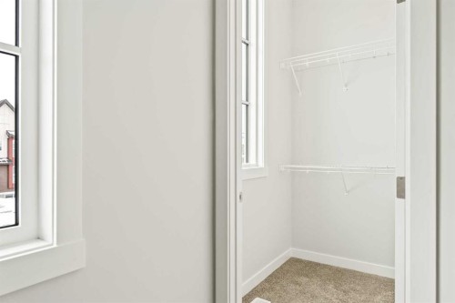 46 Starling Boulevard Nw, Calgary, AB - Indoor