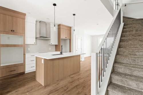 46 Starling Boulevard Nw, Calgary, AB - Indoor Photo Showing Kitchen